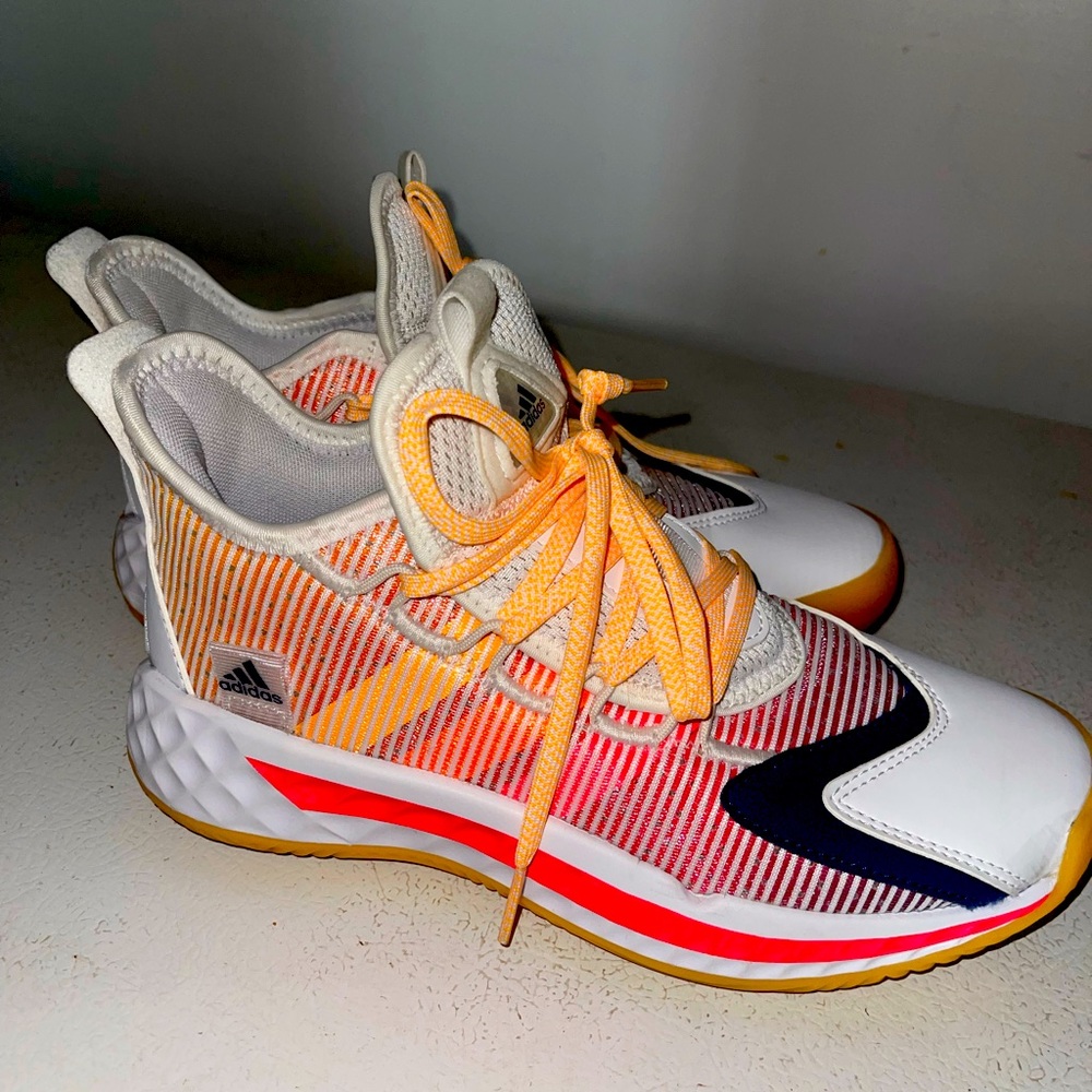 Adidas for man but fit me woman or kids smallest size 4.5